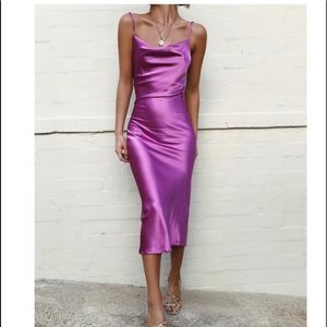 Born to be chic dress worn once - Aus size 6 magenta